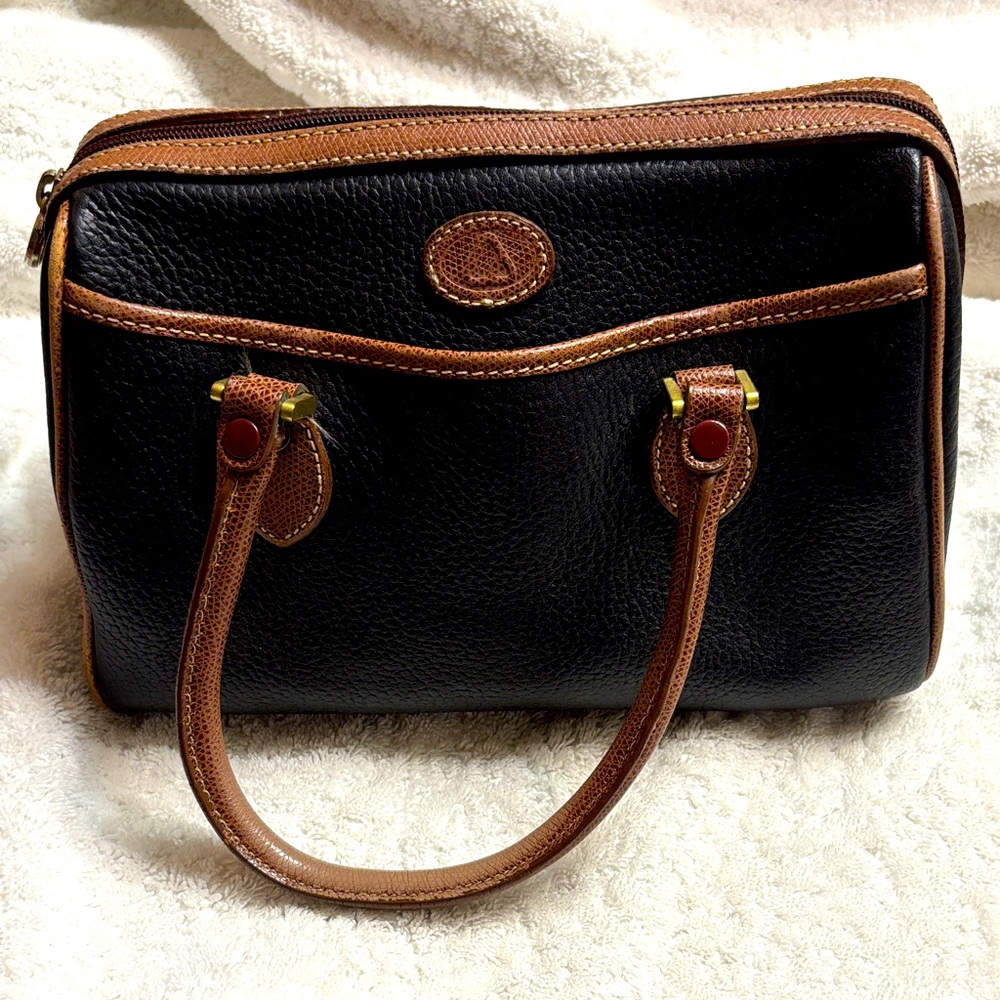 Classic Black and Brown Leather Handbag.